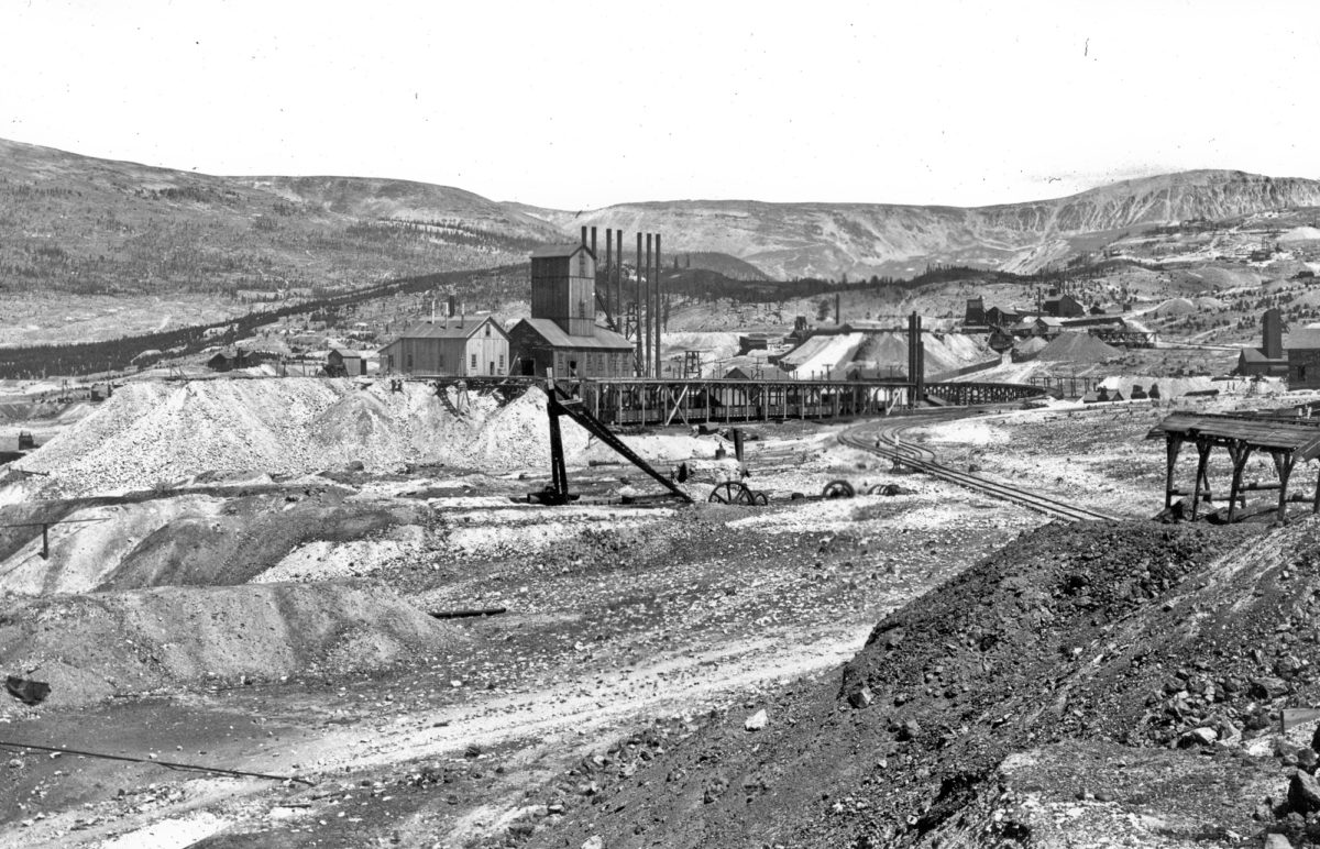Shaft house and works, Wolftone mine, Leadville, Lake County, Colorado, 1908. Photo credit: J.D. Irving.